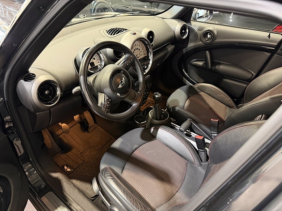 MINI Countryman Cooper D 13 of 19
