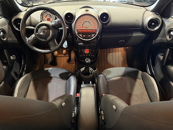MINI Countryman Cooper D 6 of 19