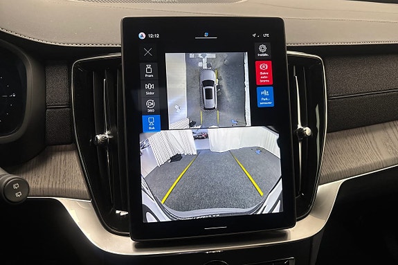 Volvo XC90 18 of 30