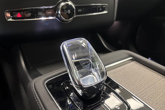 Volvo XC90 16 of 30
