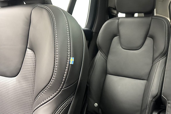 Volvo XC90 15 of 30
