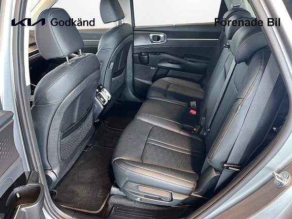 Kia Sorento 9 of 16