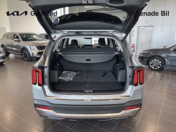 Kia Sorento 14 of 16