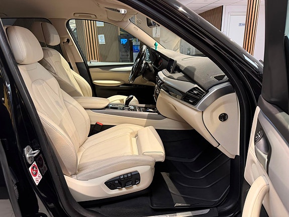 BMW X5 25 of 30