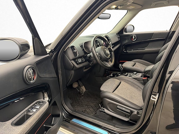 MINI Countryman Cooper 10 of 28