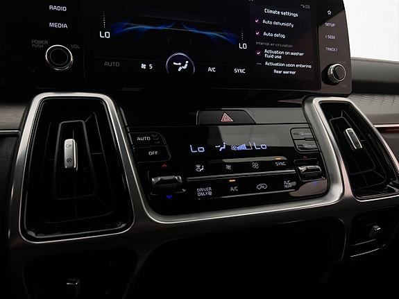 Kia Sorento 25 of 30