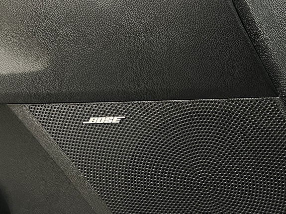 Kia Sorento 16 of 30