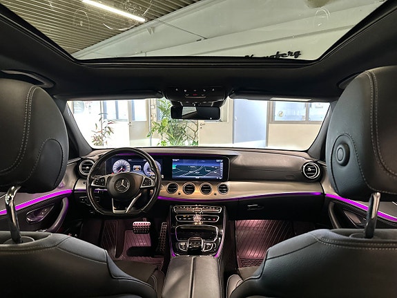 Mercedes-Benz E220 10 of 29