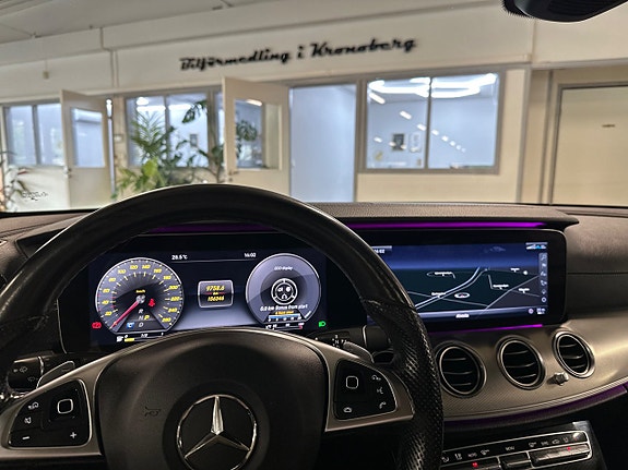 Mercedes-Benz E220 18 of 29