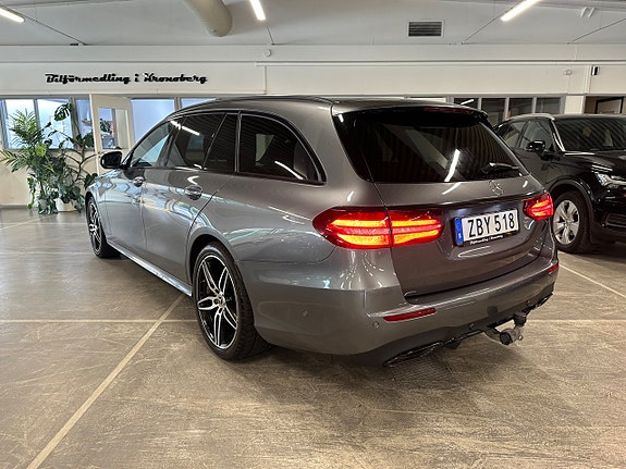 Mercedes-Benz E220 5 of 29