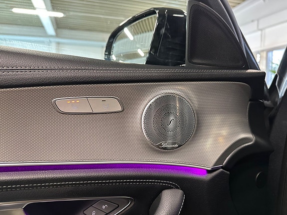 Mercedes-Benz E220 15 of 29