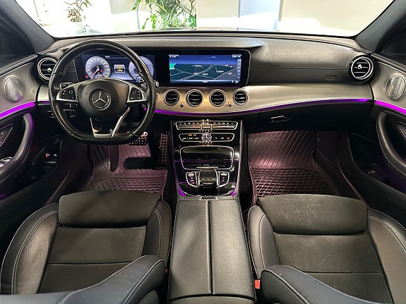 Mercedes-Benz E220 11 of 29