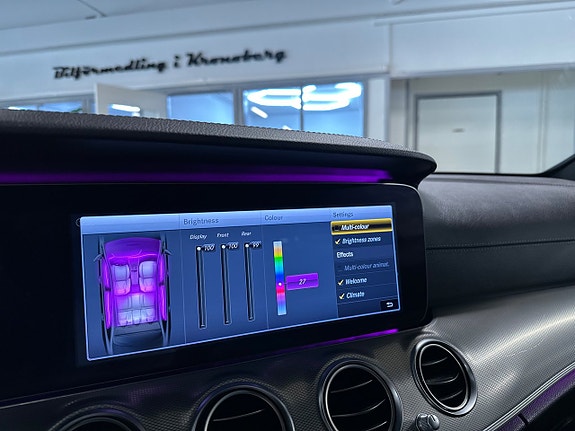 Mercedes-Benz E220 22 of 29