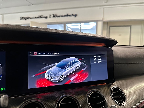 Mercedes-Benz E220 29 of 29