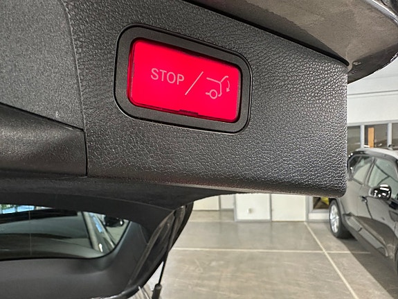Mercedes-Benz E220 8 of 29