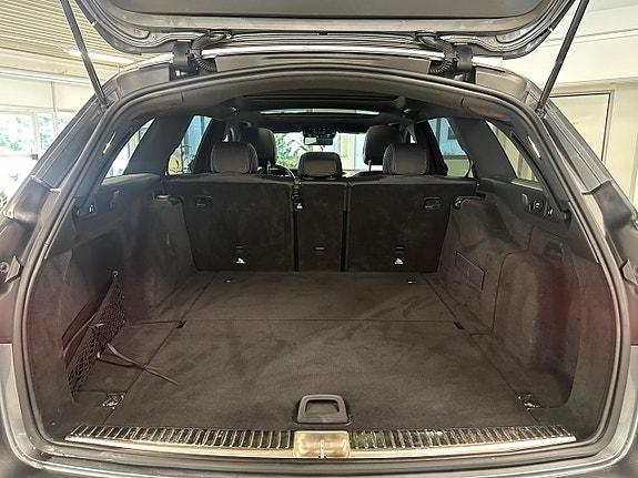 Mercedes-Benz E220 6 of 29
