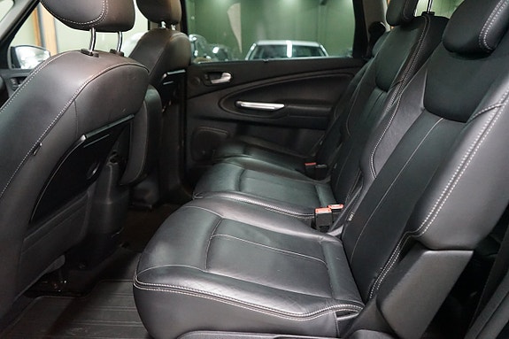 Ford S-MAX 13 of 19