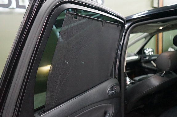 Ford S-MAX 16 of 19