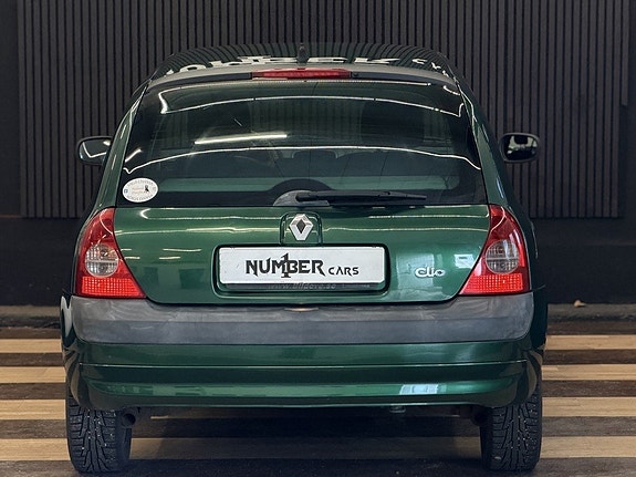 Renault Clio 9 of 18