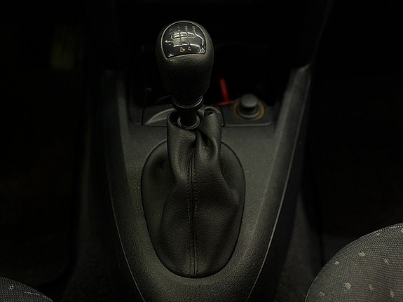 Renault Clio 18 of 18