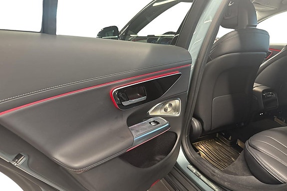Mercedes-Benz E300 de 14 of 22