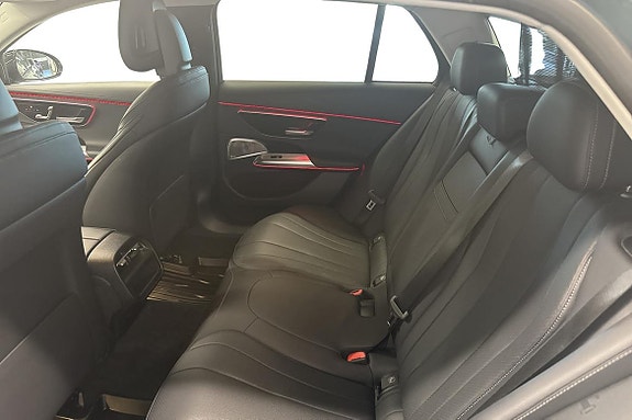 Mercedes-Benz E300 de 12 of 22