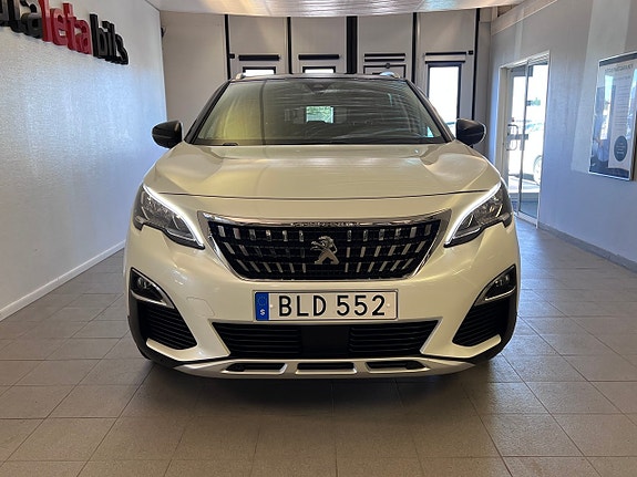 Peugeot 3008 3 of 5