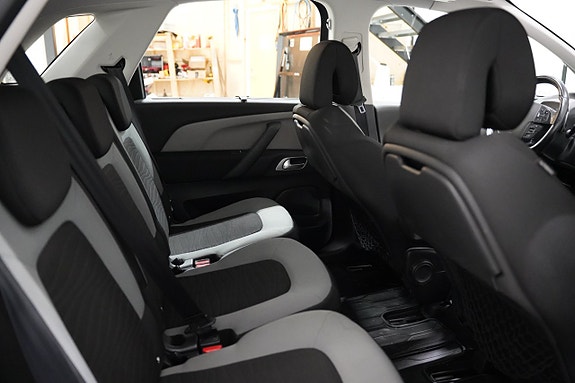 Citroen C4 Picasso 18 of 19
