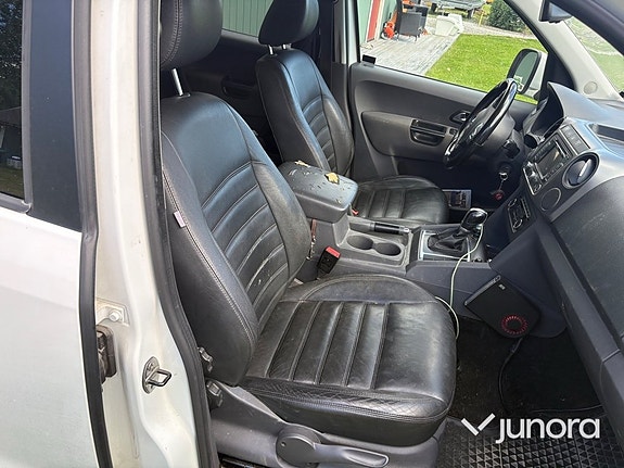 Volkswagen Amarok 19 of 26
