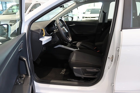 Seat Arona 4 of 5