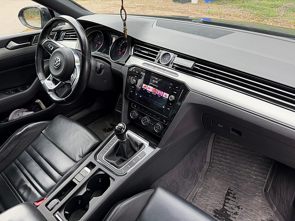 Volkswagen Passat 4 of 6