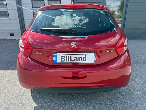 Peugeot 208 5 of 12