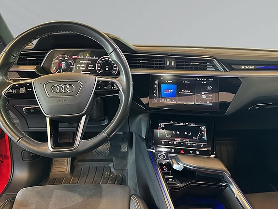 Audi Q8 e-tron 7 of 11