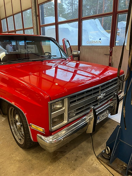 Chevrolet C10 Silverado 3 of 5