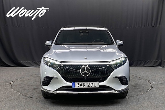 Mercedes-Benz EQS SUV 2 of 5