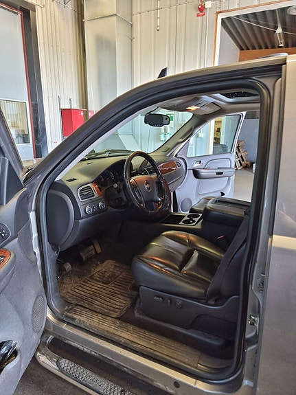 Chevrolet Silverado 1500 3 of 5