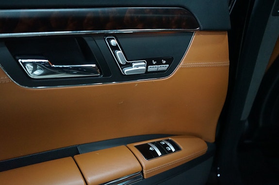 Mercedes-Benz S63 13 of 25