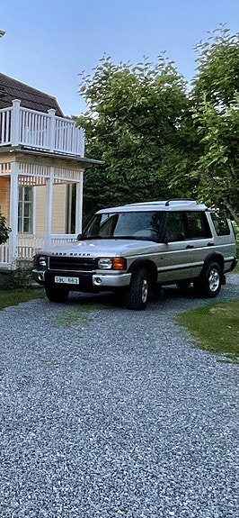 Land Rover Discovery 9 of 9