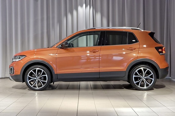 Volkswagen T-Cross 2 of 5