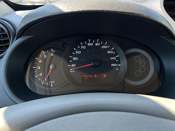 Renault Kangoo Express 8 of 12