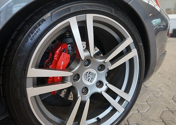 Porsche Cayman S 5 of 5
