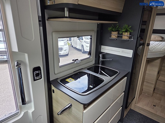 Itineo CJ660 (3500kg) 6 of 20