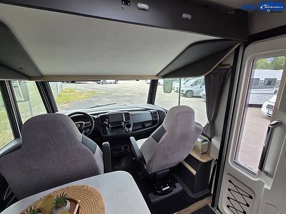 Itineo CJ660 (3500kg) 12 of 20