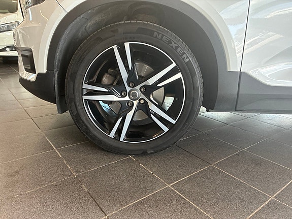 Volvo XC40 23 of 27