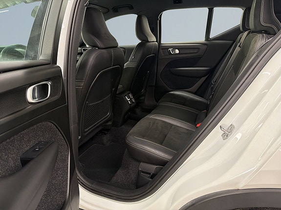 Volvo XC40 13 of 27