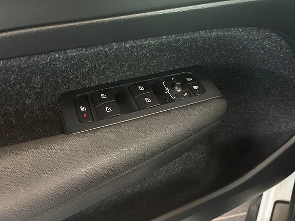 Volvo XC40 24 of 27