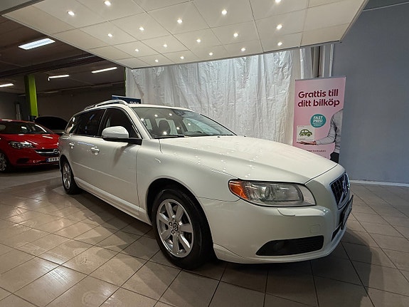 Volvo V70 4 of 5