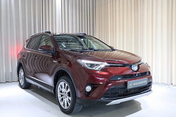 Toyota RAV4 5 of 30