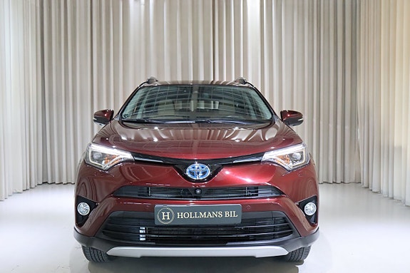 Toyota RAV4 6 of 30