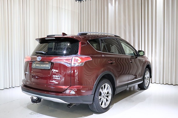 Toyota RAV4 12 of 30